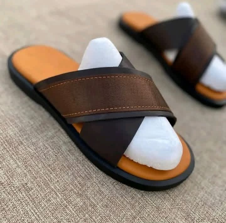 Edge men's casual footwear